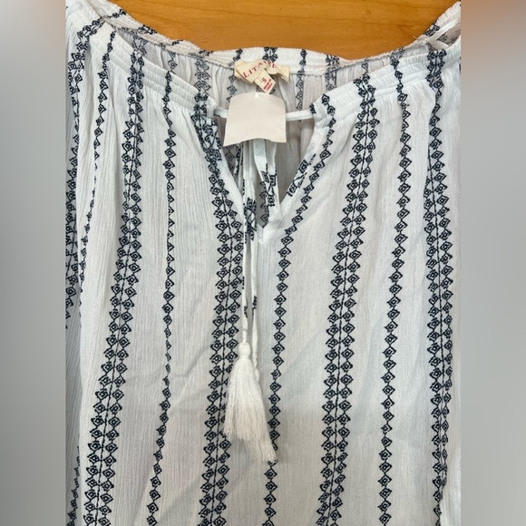 Solitaire Women White off the Shoulder Long Sleeve
Blouse Size Small - Picture 5 of 6